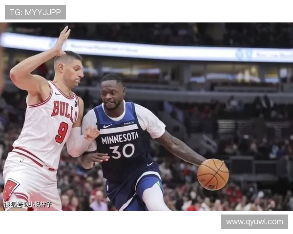 以芬奇盛赞兰德尔进攻创造力称里德默默奉献承担球队最艰苦任务