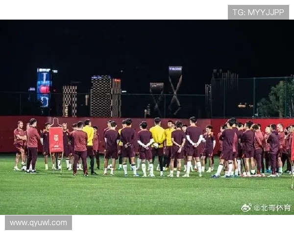 钟义浩表示教练员中场战术调整奏效全队齐心协力打出了赛季最佳表现